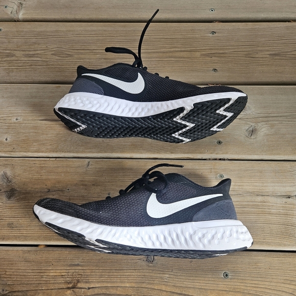 NIKE Men's Revolution 5 Running Shoes Black White Size 9 - Picture 7 of 12